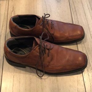 Dockers Men’s Tan Leather size 10 dress shoes